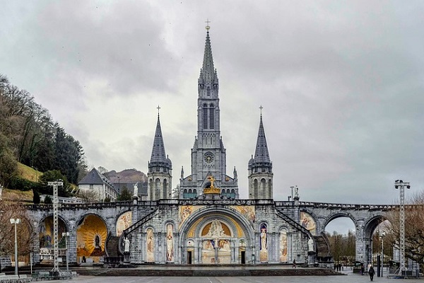 Kirche Lourdes
