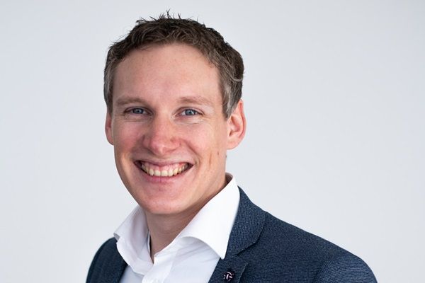 Porträtfoto Lukas Bauhaus